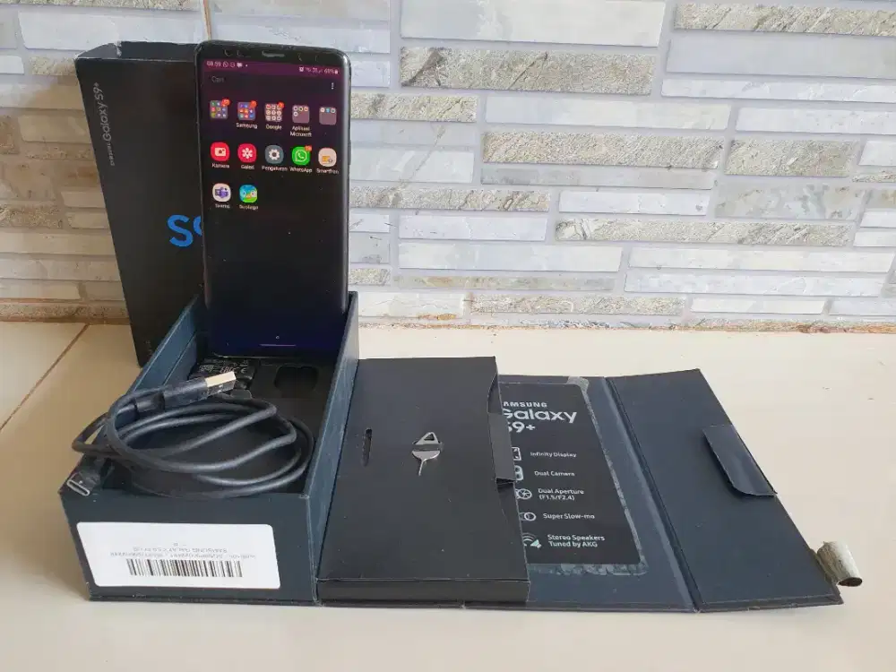 Samsung galaxy s9+ 6/256 TT atau BT atau mahar boleh tawarin aja dulu