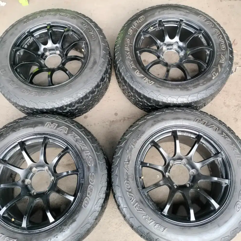 Velg hsr ring 18x9,5 pcd 6x139,7 ET 25 ban maxxis aAT 265/60 R18