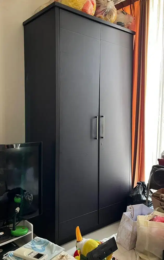 lemari 2 pintu coklat