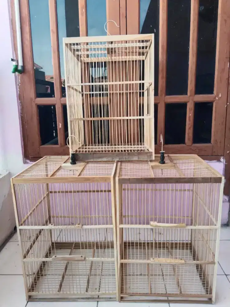 Sangkar burung ukuran 37x37x55