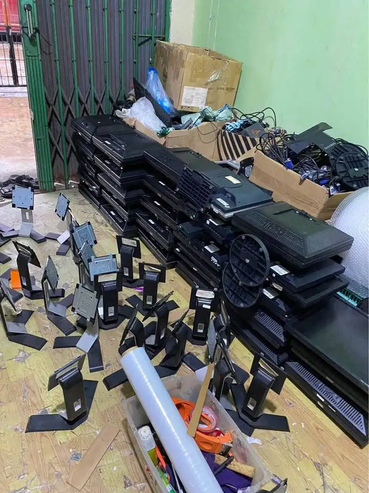 JUAL / BELI KOMPUTER, SERVER, LAPTOP BEKAS DAN BARU