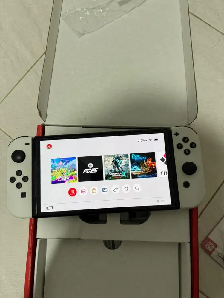Nintend Switch OLED C*F*W (tggl isi game sendiri tdk perlu catridge )