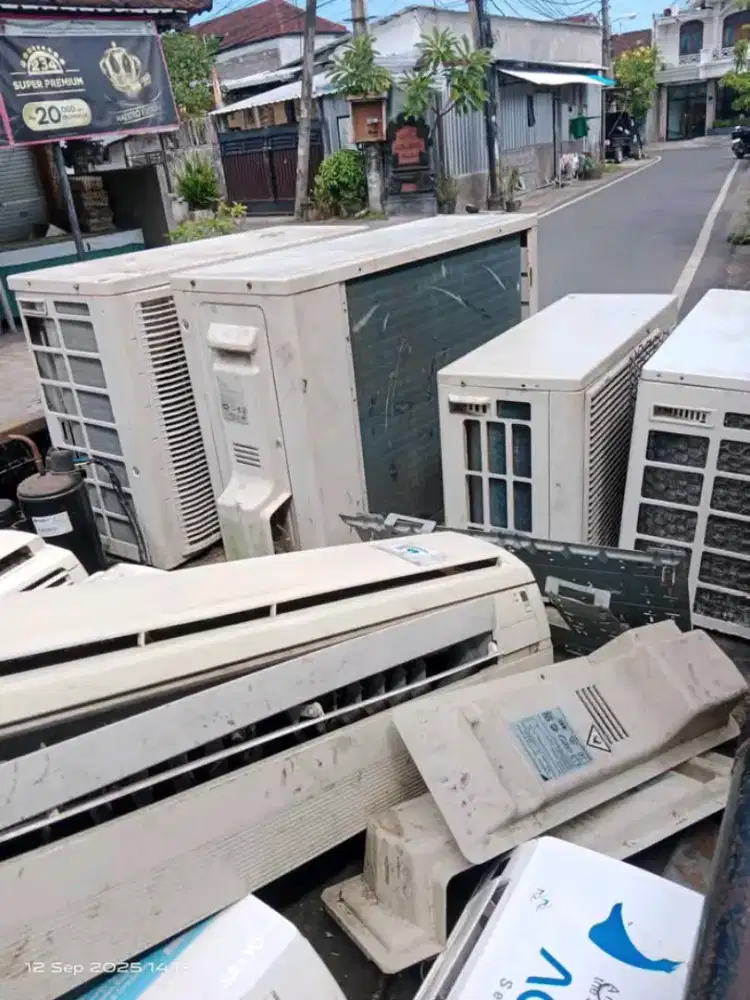 Tampung AC rusak