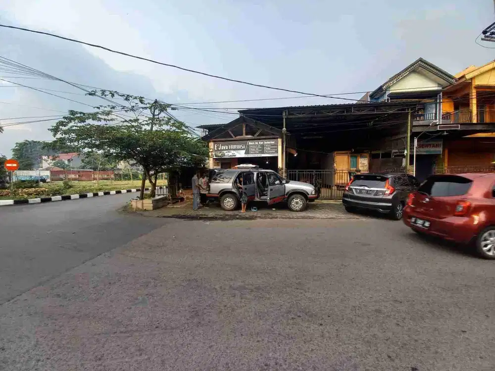 Tempat usaha dijual di jalan Raya sawojajar kota malang