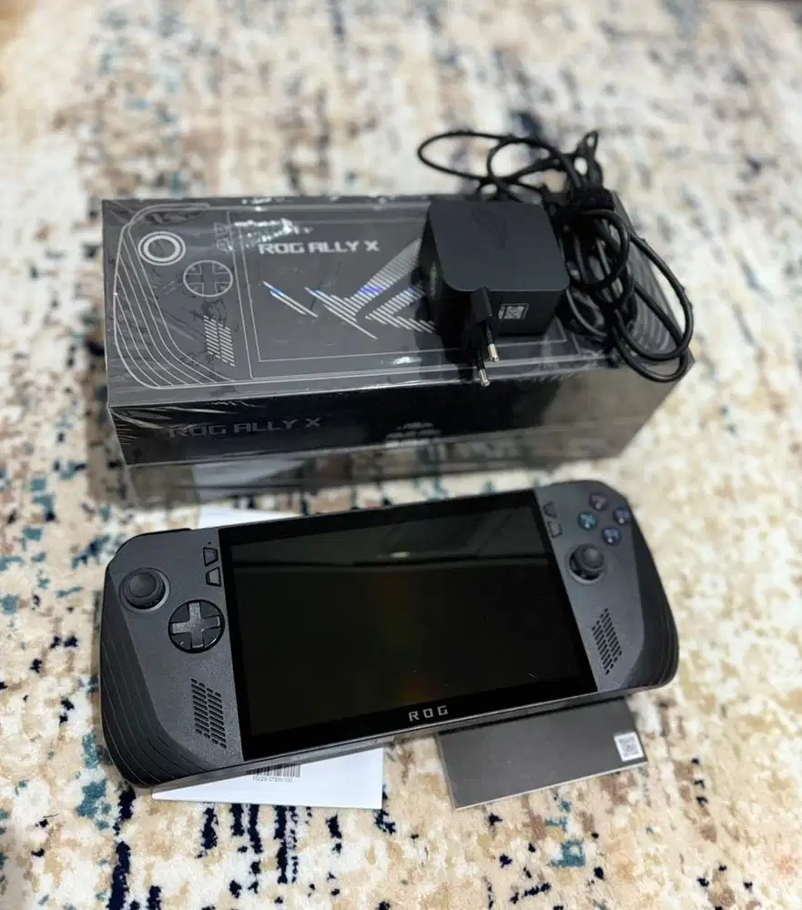 ASUS ROG ALLY X handheld gaming