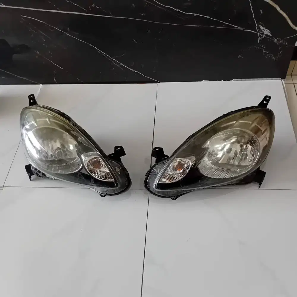 Headlamp Honda Brio 2012–2016 Pre-Facelift | OEM Koito Thailand | H4