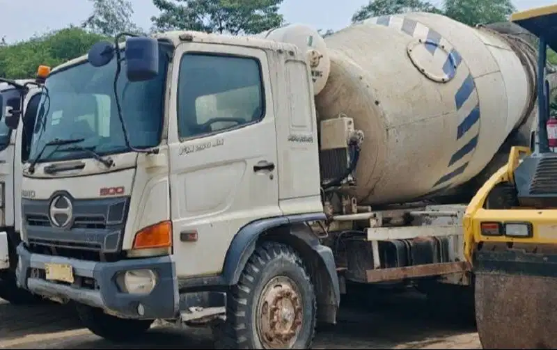 Dijual Truck Mixer Hino 500  Model FM260JM Tahun 2017