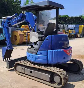 Dijual Excavator Komatsu model PC30UU-3 Kap. 3 ton