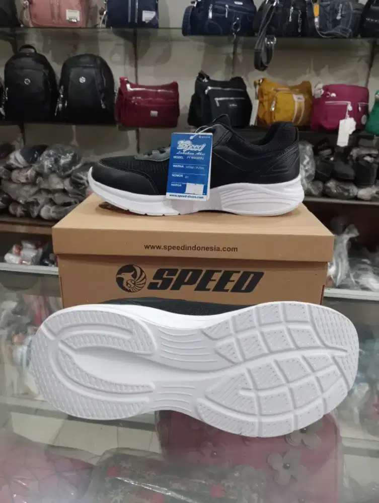 Sepatu running original
