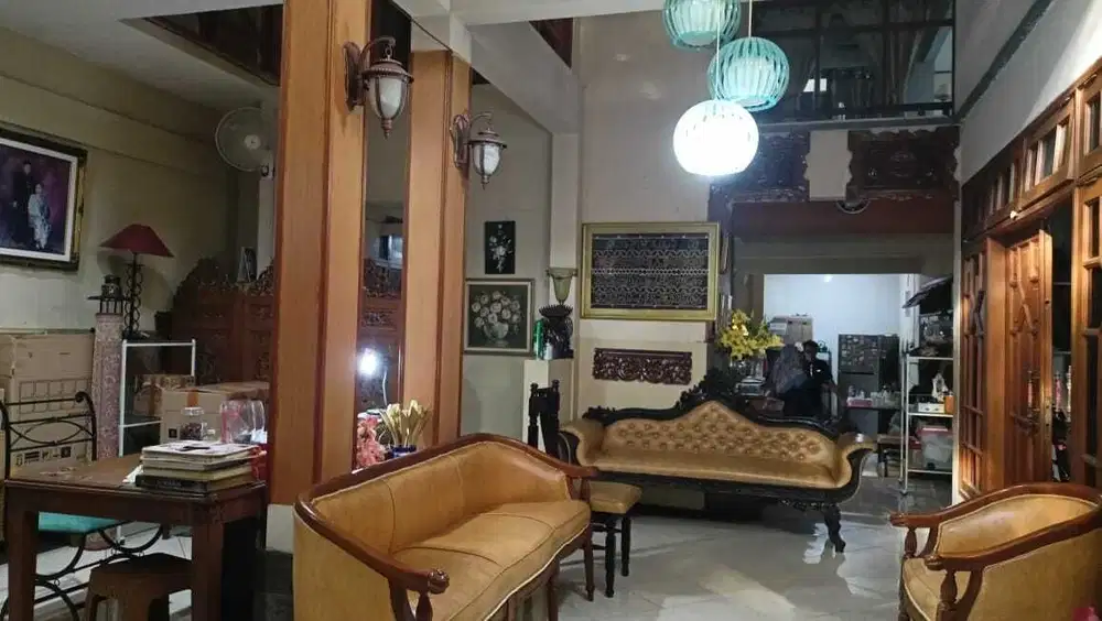 DIJUAL Rumah Rungkut Asri  Bangunan 2 lantai Perum Noll Jalan Merr