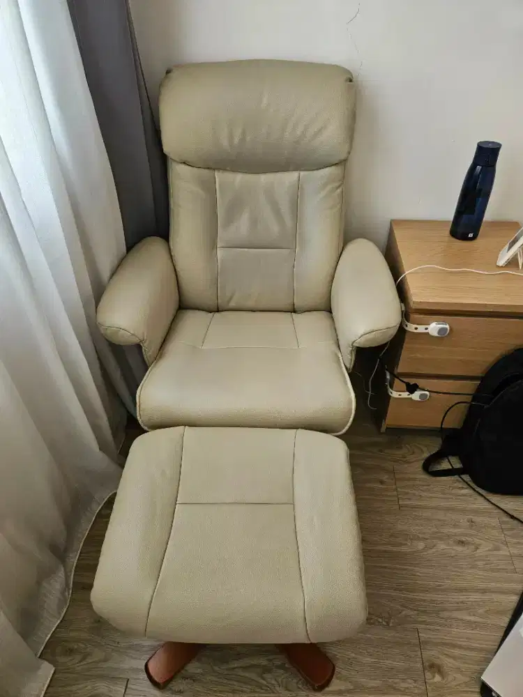 Informa Claude Chair Light Grey + Ottoman | Recliner, free sarungMulus