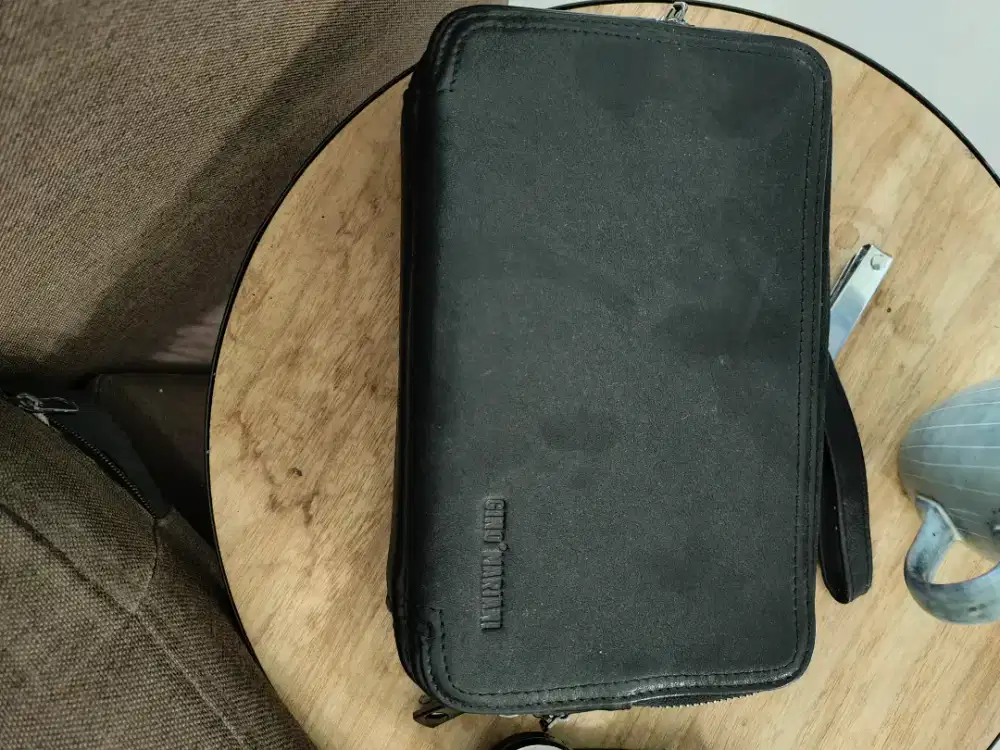 Tas clutch pria Gino Mariani