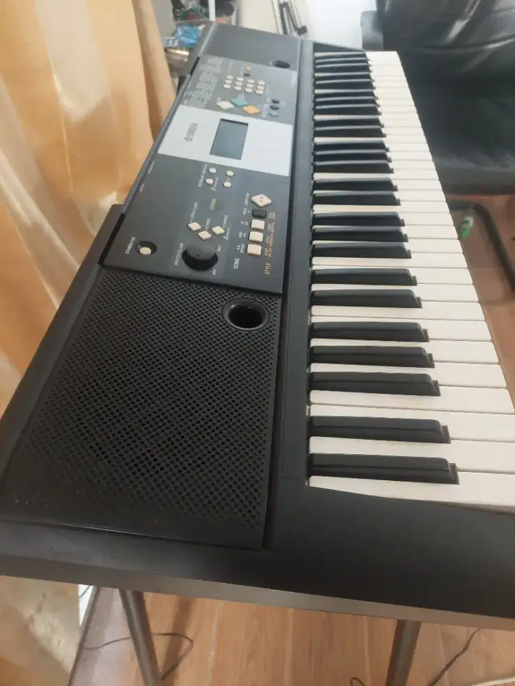 Keyboard YAMAHA PSR E223