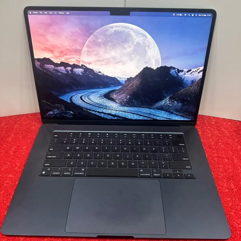 Macbook Air 15 inch 2024 M3 MRYU3