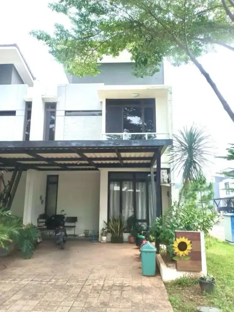 Dijual rumah di perumahan metland