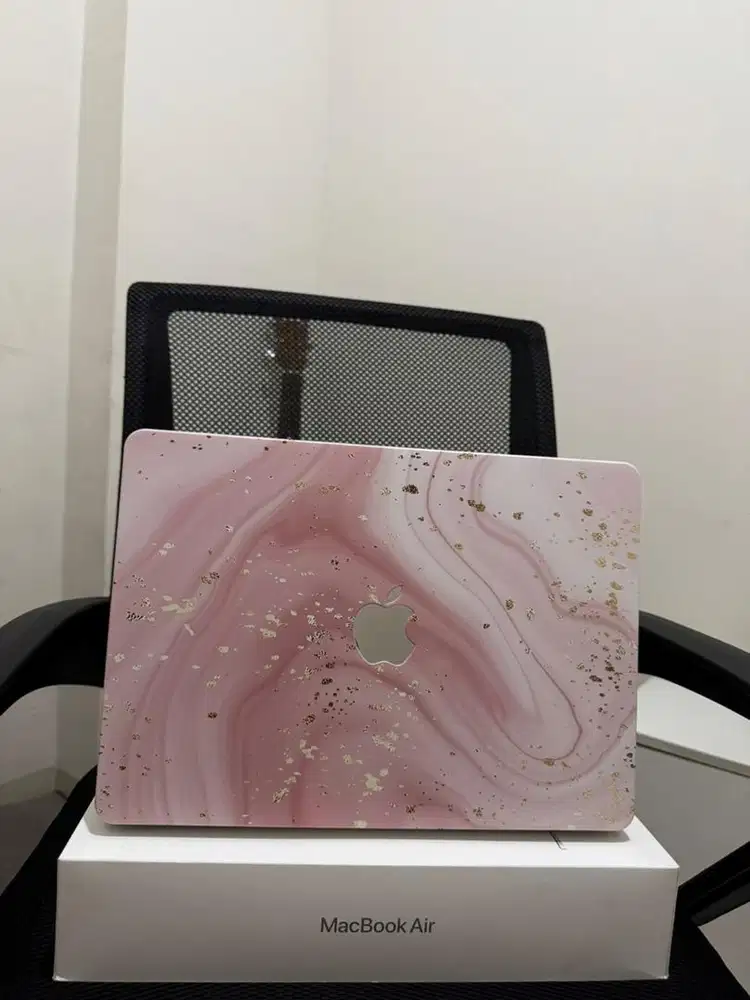 Apple MacBook Air M3 2024 13 inci 256GB Silver Second BH 100