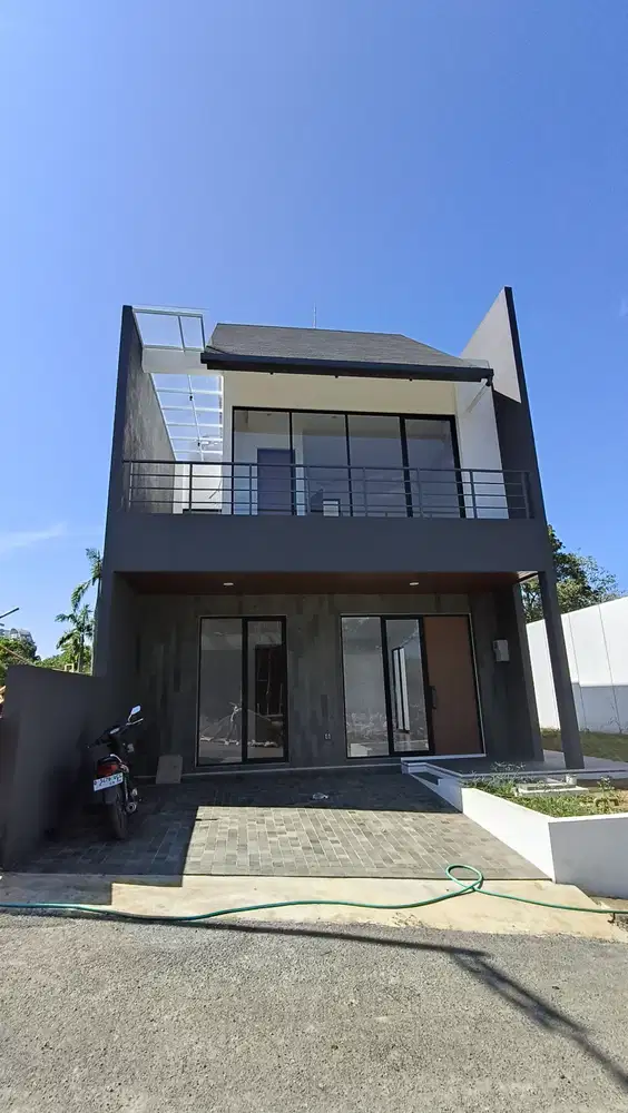 Rumah Villa Nuansa Asri View Pegunungan di Dago Bandung