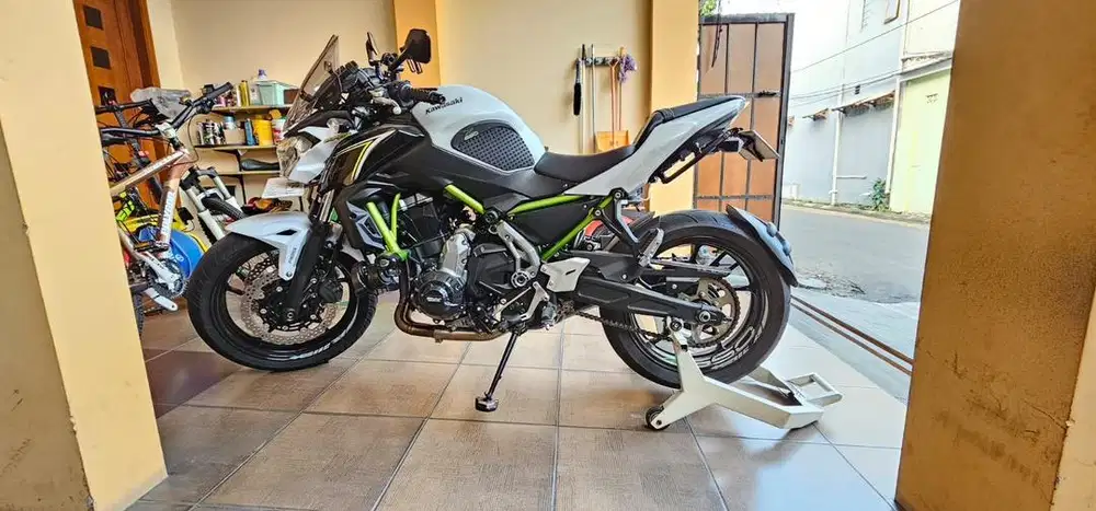 Kawasaki Z650 Moge
