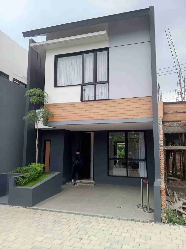 Hunian mewah 2 lantai