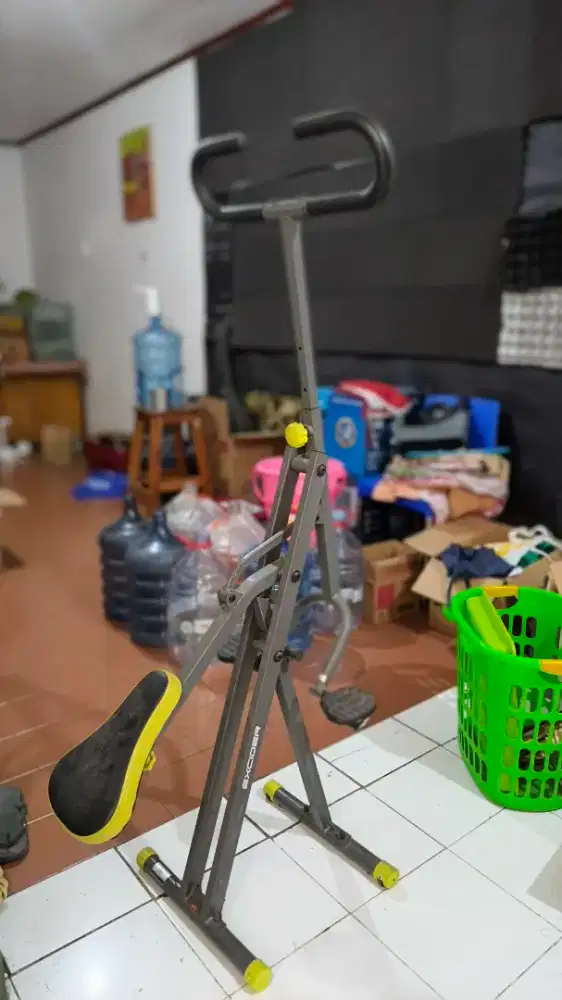 Exider home squat atau alat gym aerobik