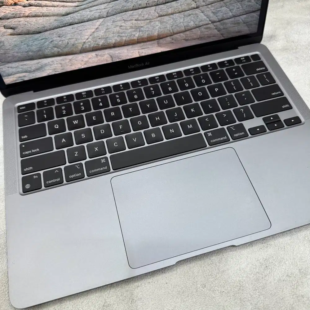 SALE MacBook Air 13 inch 2020 M1 8/128GB