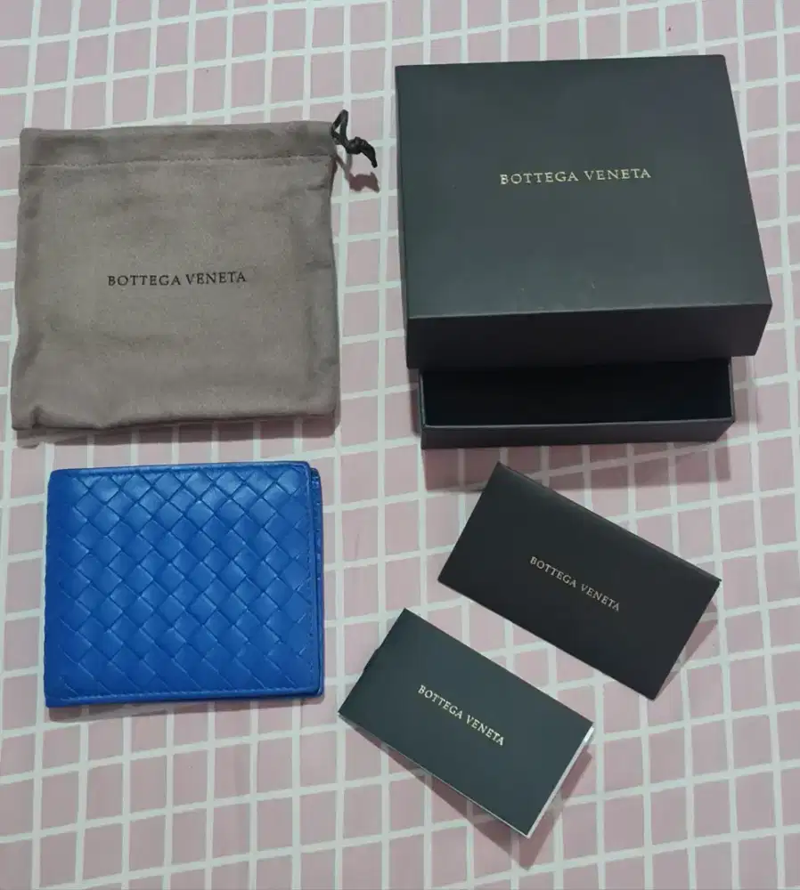 DI JUAL DOMPET BOTTEGA VENETA ORIGINAL , LIKE NEW