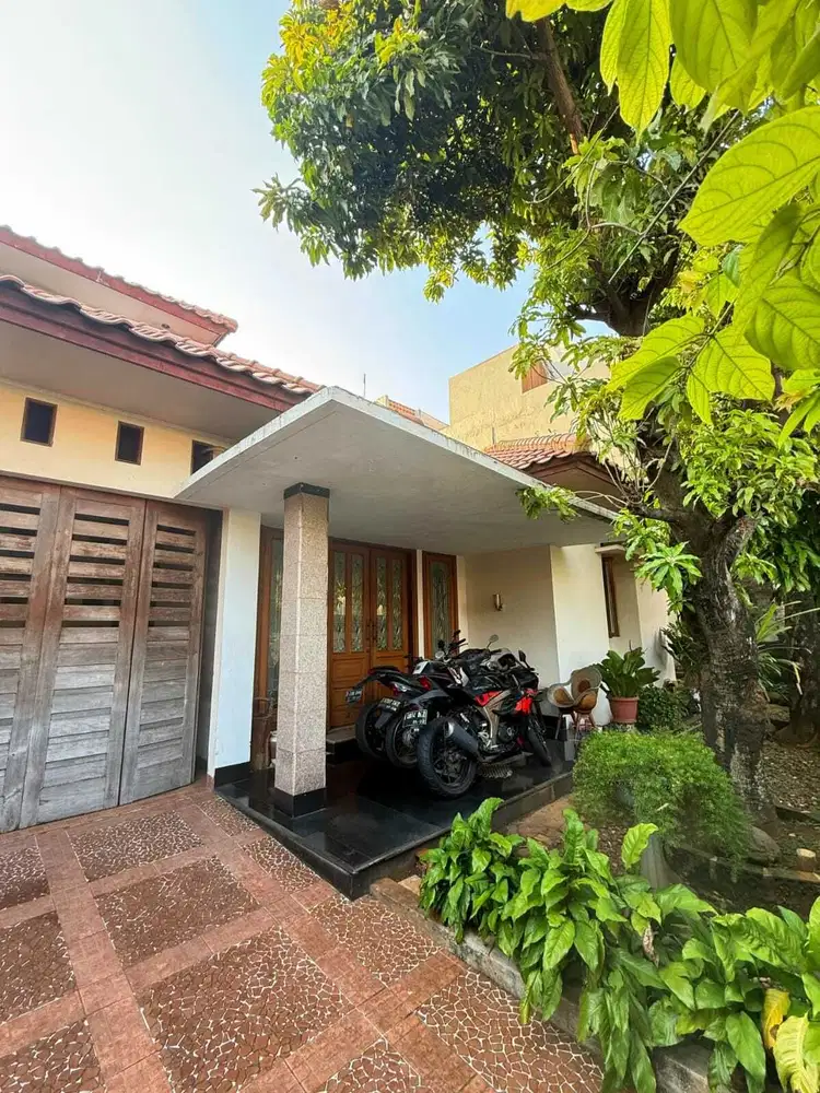 Rumah Dalam Kompleks One Gate Area Tebet Jakarta Selatan
