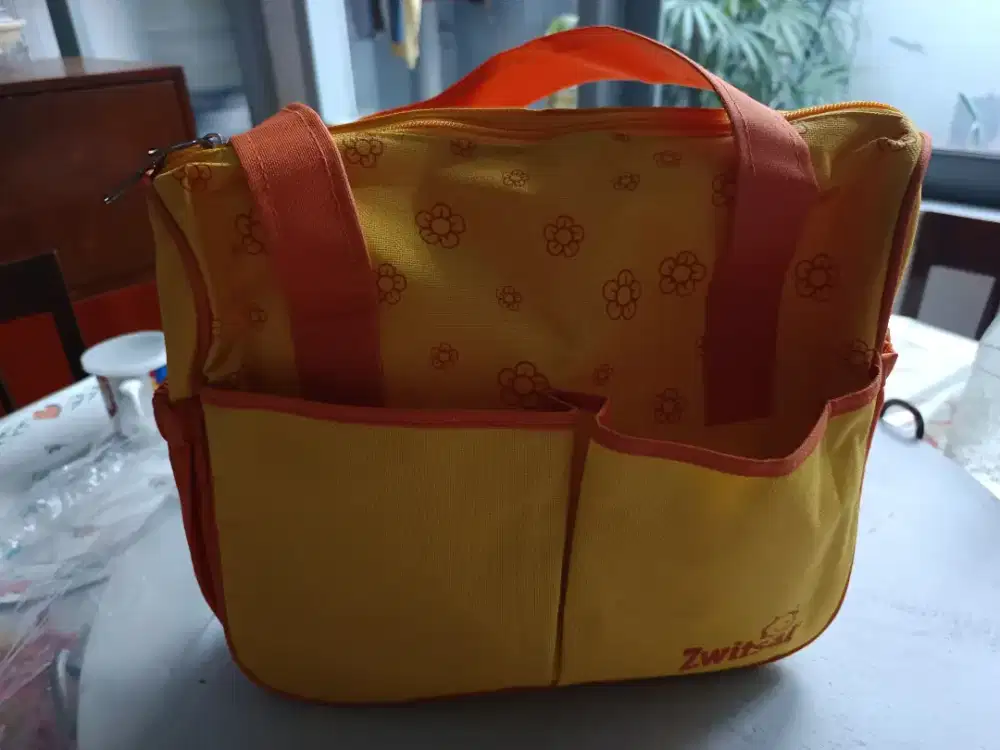 Tas untuk membawa perlengkapan bayi / tas sekolah anak