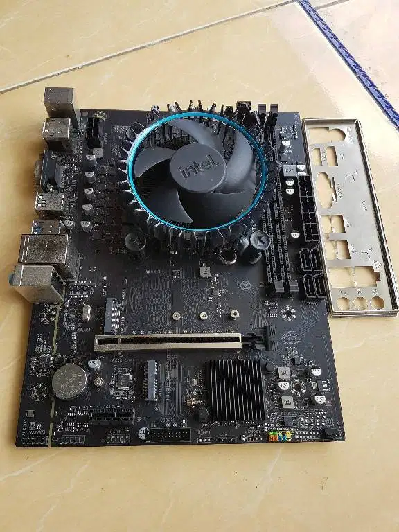 Sepaket Intel Core i3 12100F | ARKTEK H610MB-EG DDR4