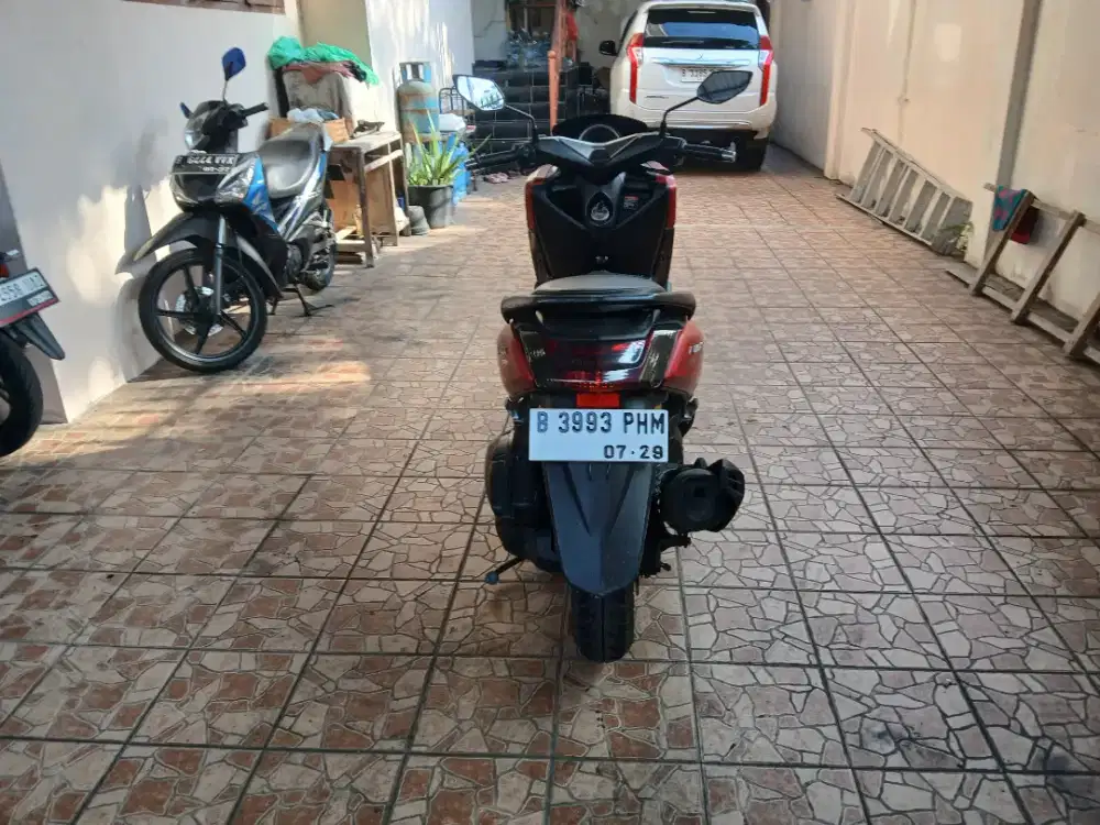 Yamaha Nmax 155cc merah