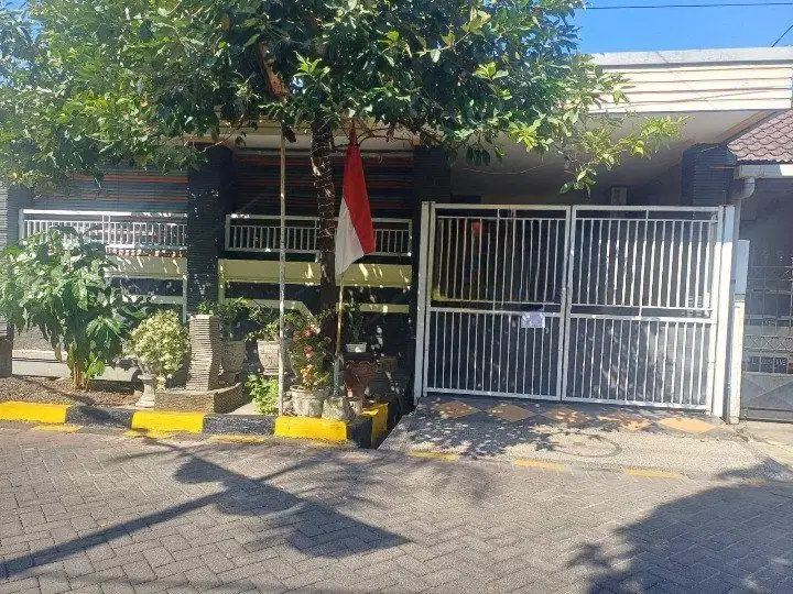 Rumah Super Strategis di Rungkut Mapan Lebar 9 Meter