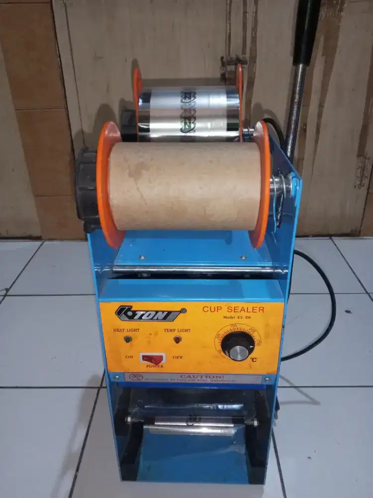 Mesin Press CUP Resaler Minuman Es Teh