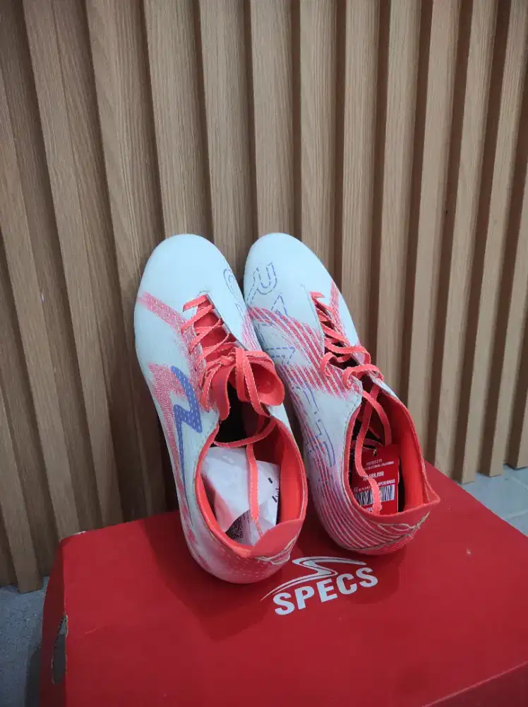 Sepatu Bola SPECS Preface 2 FG Ori Size 40 Mulus Like New
| Boleh nego