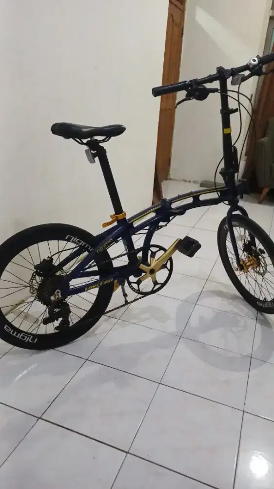 SEPEDA LIPAT UNITED NIGMA