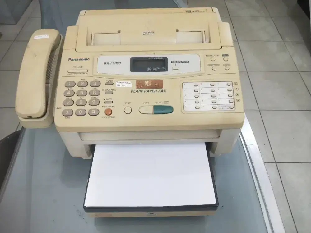 Mesin Facsimile kertas HVS / Plain paper merk PANASONIC type KX-F1000.
