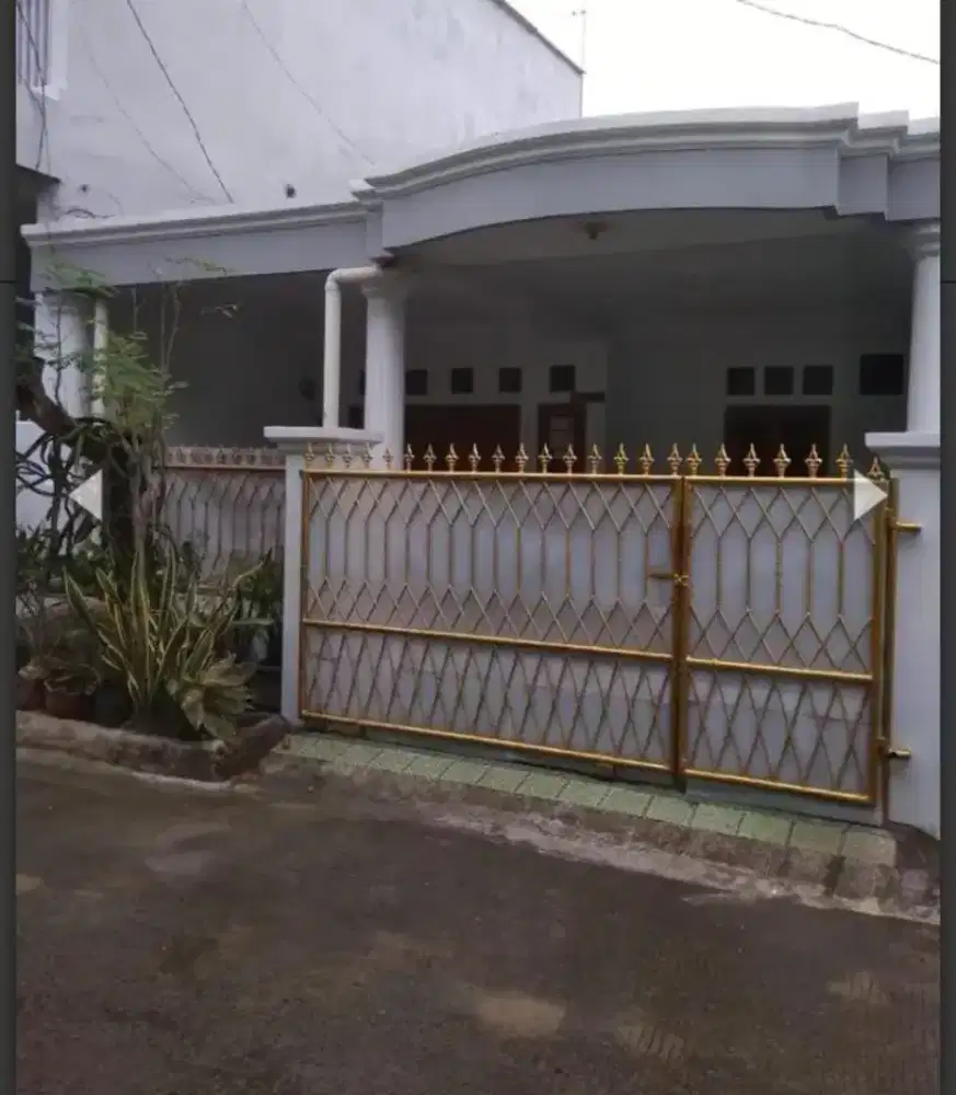 Di Kontrakan Bulanan // Di Kontrakan Tahunan