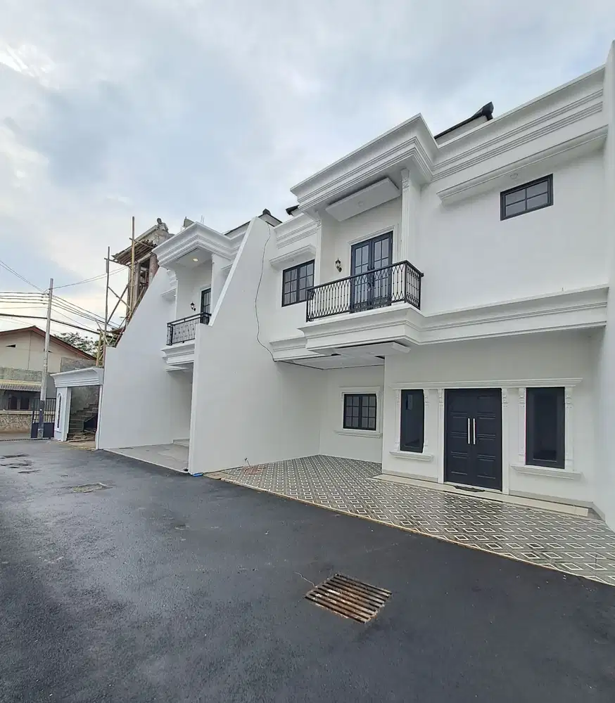 Dijual Rumah Classic Modern Dekat Stasiun Lenteng Agung Jagakarsa