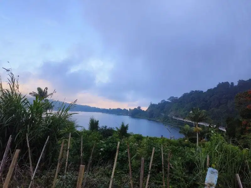 Dijual tanah  datar  view danau dan bukit di bali