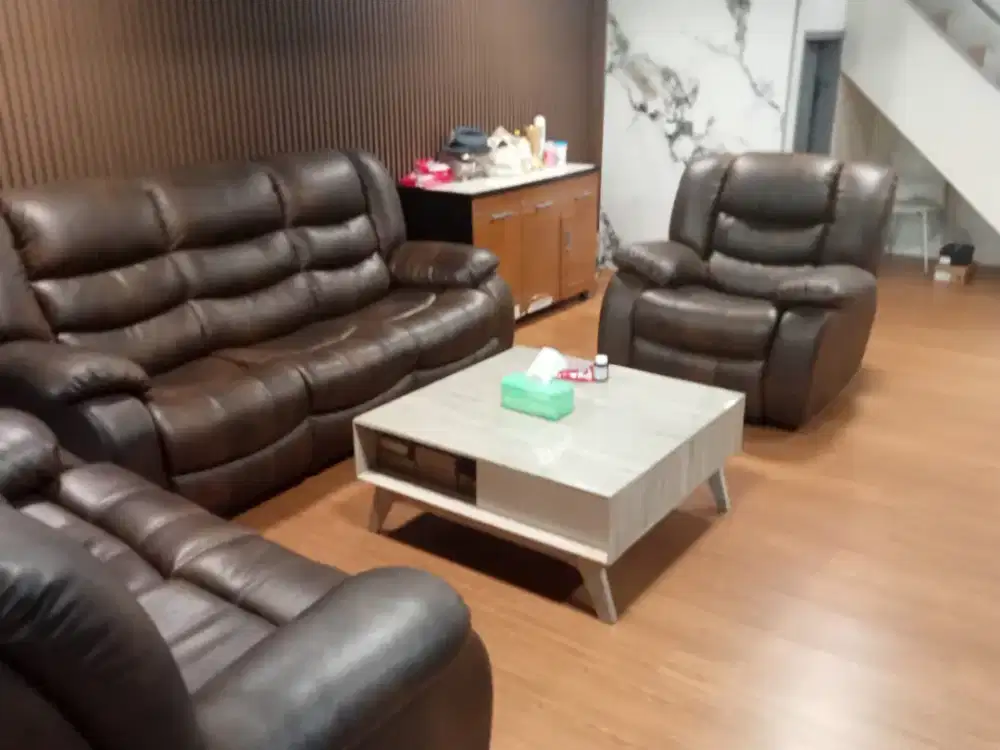 Tukang service sofa