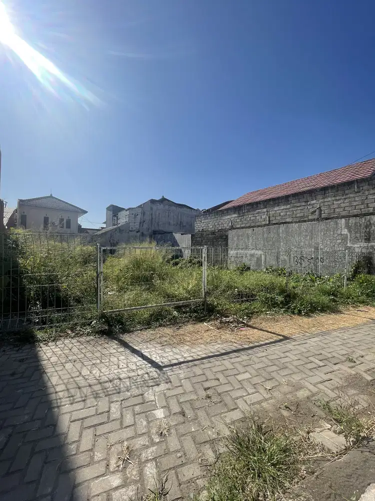 Tanah pekarangan condong catur