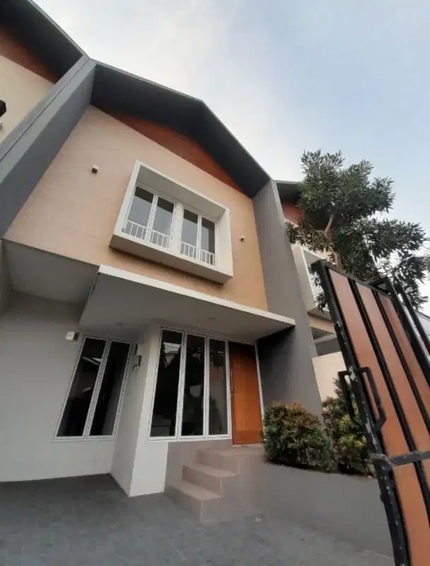 Dijual Rumah 2lt.Brand New siap huni di kawasan Bintaro sektor 9.