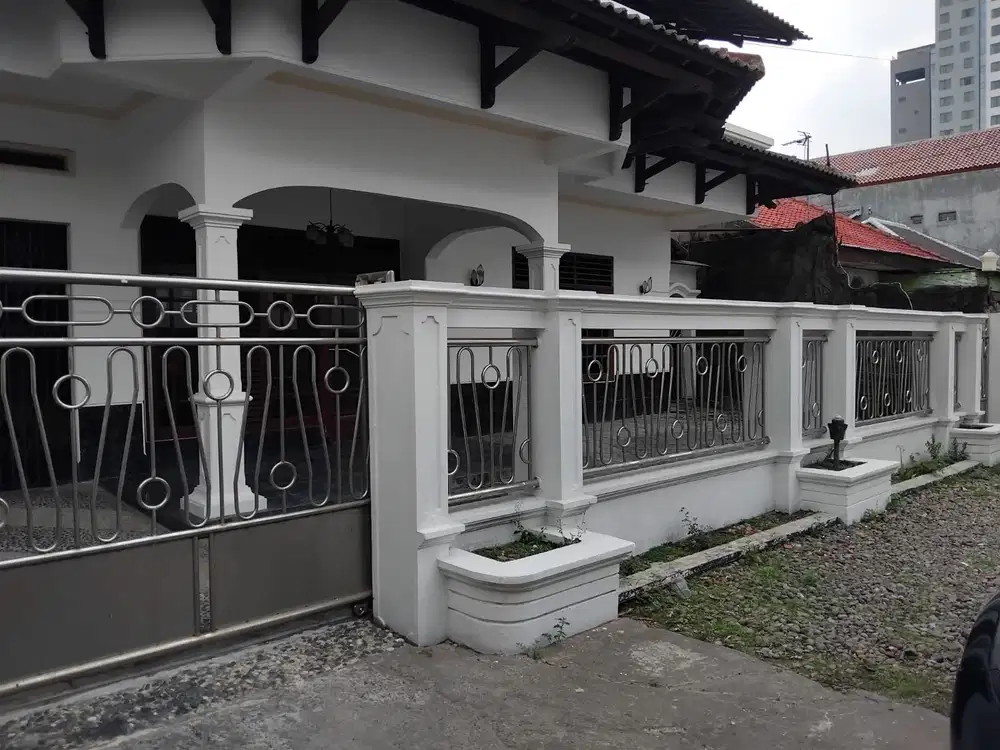 Dijual rumah di jajar solo