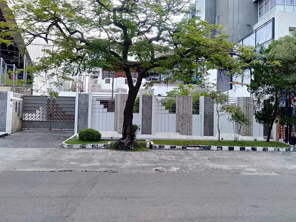 JUAL RUMAH ELIT PUSAT KOTA SURABAYA JL CEMPAKA