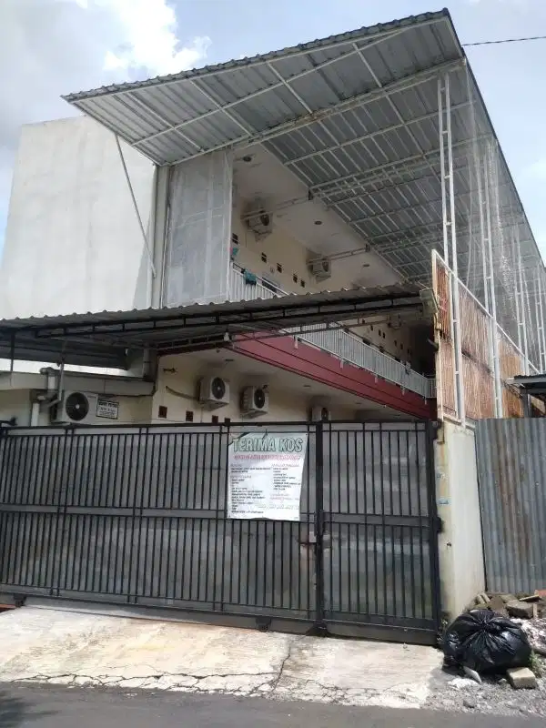 A034 - Investasi Tinggi Kost Elegan Dekat Pandanaran Jakal