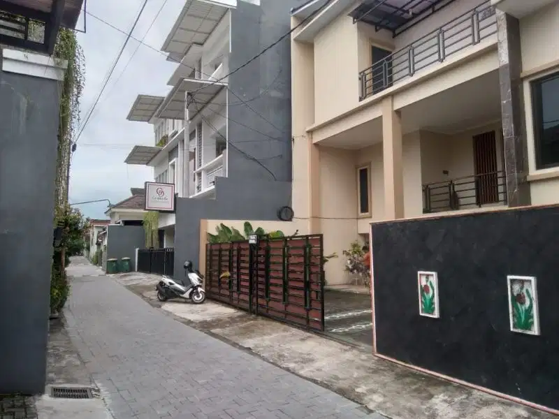 A011 - Kost Bangunan Megah Utara Mbarek Jakal Km 4