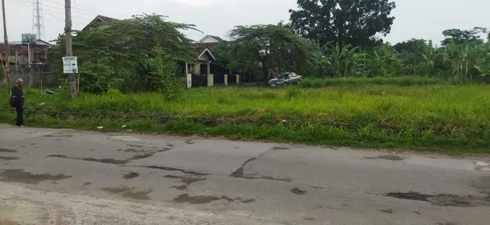 Tanah  1600m di gang pu segala mider