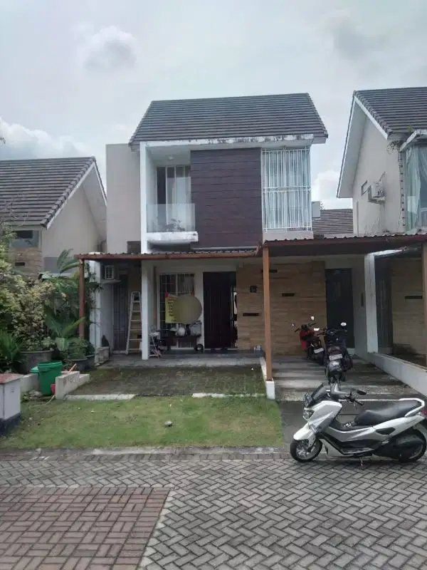 A076 - Hunian Berkelas Lingkungan Elit Timur Sambilegi