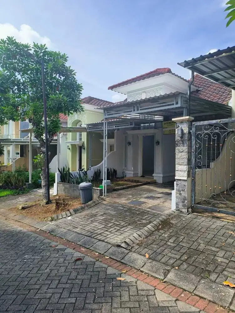 Terawat dan Terjaga, Rumah di Taman Dayu Harga Nego
