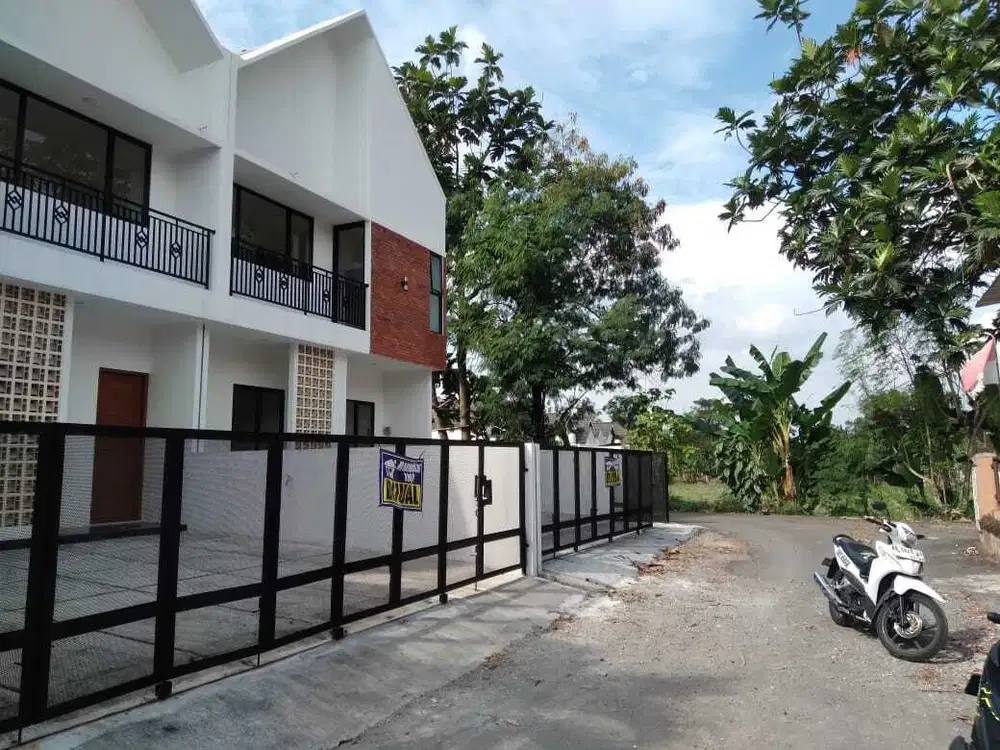 A223 - Rumah Scandinavia Cantik 2 Lantai Lokasi Premium Utara Jogja Ba