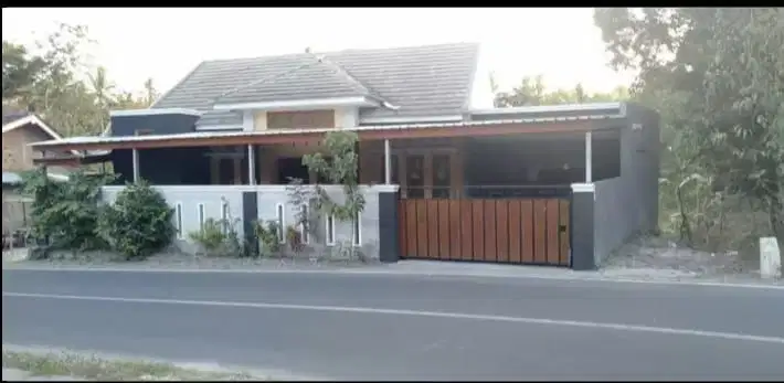 A081 - Rumah Luas Dan Lega Mangku Aspal Dekat Ambarketawang